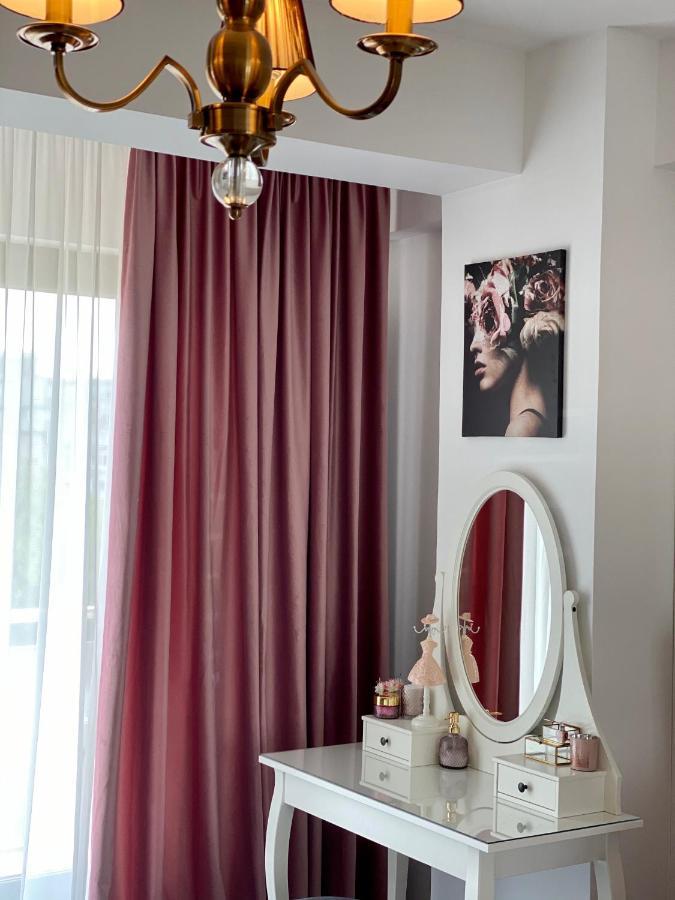 Bucharest Mall Studio Екстер'єр фото
